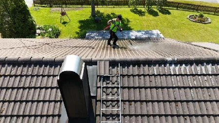 Tiilikaton pesu käynnissä 2